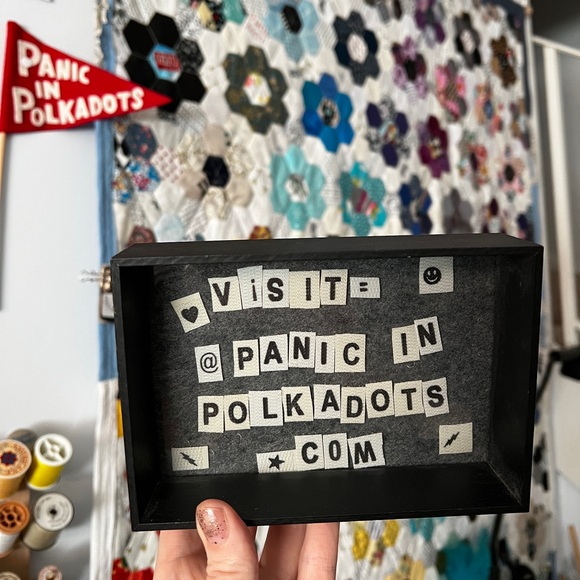 Peachy Hearts Panic Crop Tee - Picture 13 of 13